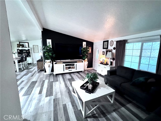 Detail Gallery Image 19 of 46 For 6130 Camino Real #242,  Jurupa Valley,  CA 92509 - 4 Beds | 2 Baths