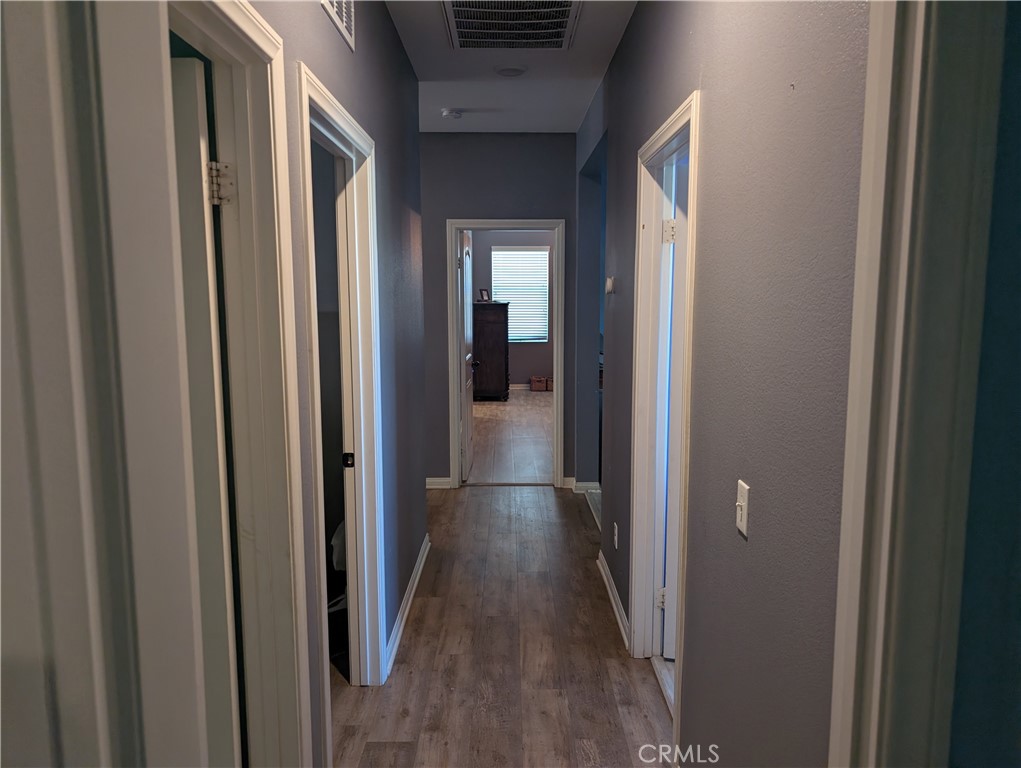 https://media.crmls.org/medias/bf73ea48-e0e7-4845-870e-b835bf082949.jpg?preset=X-Large