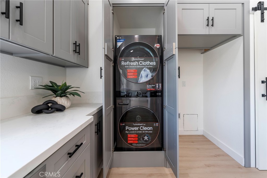 Bf7498fd 8fc2 4158 B500 Ffb2f6ebf912