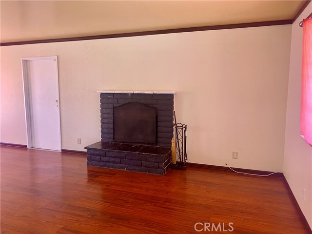 Detail Gallery Image 10 of 23 For 16840 Mackennas Gold Ave, Palmdale,  CA 93591 - 4 Beds | 2 Baths