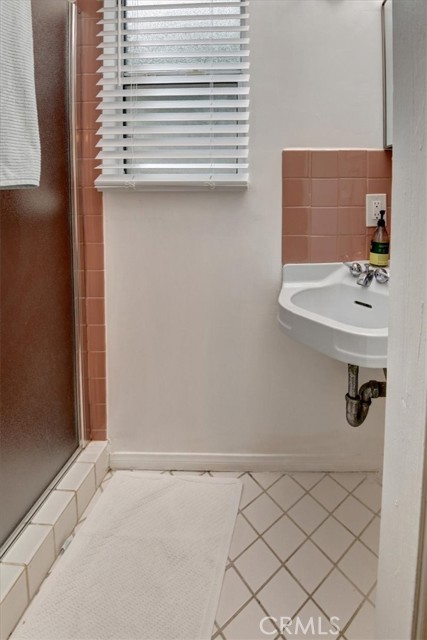4221 Hazel Kirk Drive, Los Angeles CA: https://media.crmls.org/medias/bf7542fc-53e6-438f-9a7e-fe850259b33d.jpg