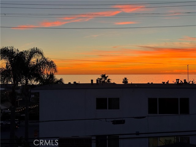 Detail Gallery Image 49 of 52 For 2125 Manhattan, Hermosa Beach,  CA 90254 - 4 Beds | 3 Baths
