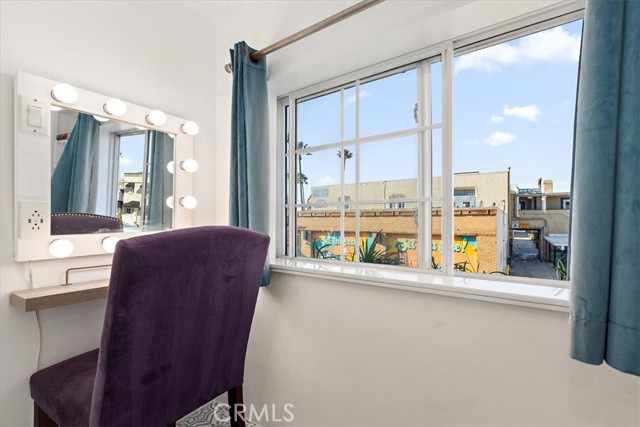 Detail Gallery Image 19 of 27 For 2214 W Oceanfront #B,  Newport Beach,  CA 92663 - 3 Beds | 3 Baths