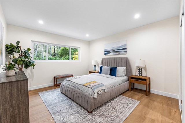 8010 Padre Lane, Los Angeles CA: https://media.crmls.org/medias/bf77d90a-a1a0-4c4f-8c76-26f426d14cc5.jpg