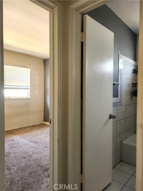 Image 20 of 27 For 4910 Kauffman Avenue