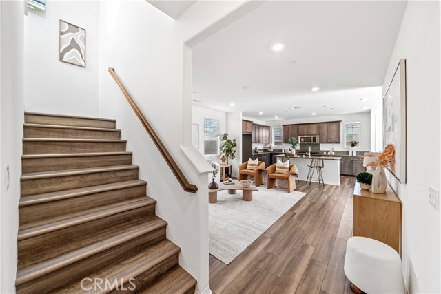Detail Gallery Image 2 of 15 For 16725 Petrus Ln, Fontana,  CA 92336 - 3 Beds | 2/1 Baths