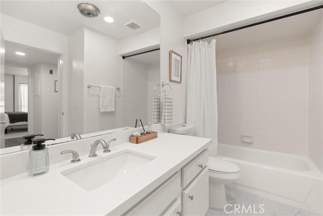 4210 Via Arbolada, Los Angeles CA: https://media.crmls.org/medias/bf793a84-8dfb-4bca-a735-8d1cfb178db9.jpg