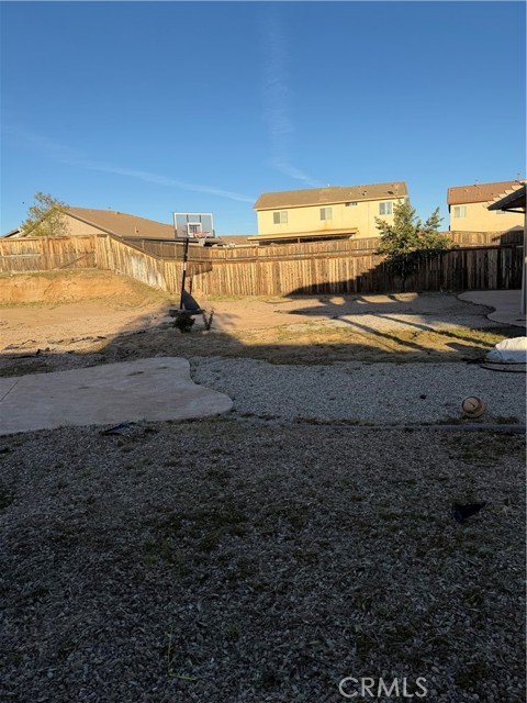 Detail Gallery Image 13 of 13 For 13817 Coolidge, Oak Hills,  CA 92344 - 3 Beds | 2 Baths