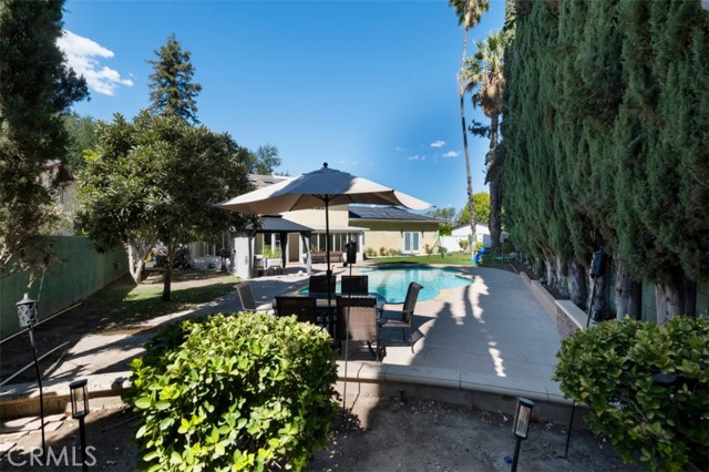 22828 Hartland Street photo 44
