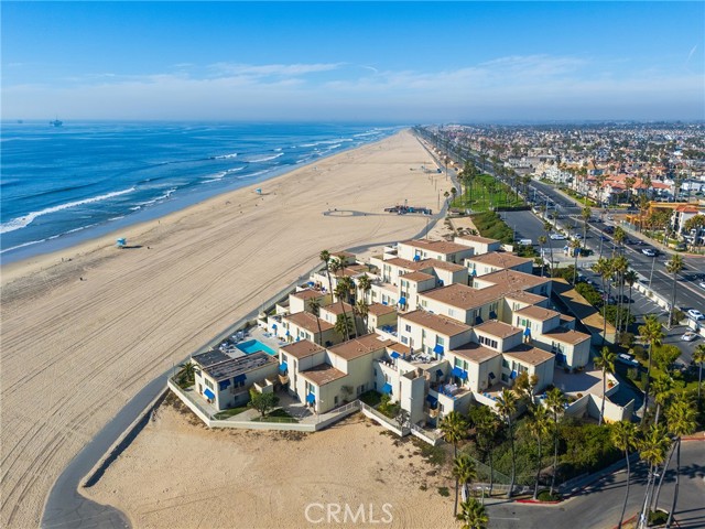 Detail Gallery Image 2 of 58 For 711 Pacific Coast #313,  Huntington Beach,  CA 92648 - 2 Beds | 2 Baths