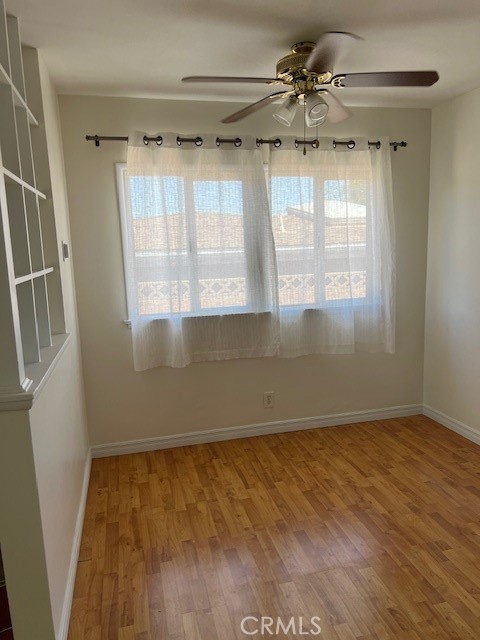 Detail Gallery Image 3 of 7 For 1310 Curtis Ave, Manhattan Beach,  CA 90266 - 3 Beds | 1 Baths