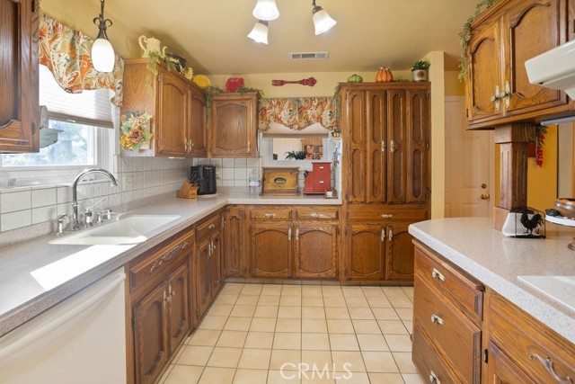 Detail Gallery Image 8 of 22 For 2510 Palora, Atwater,  CA 95301 - 3 Beds | 2 Baths