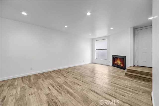 Detail Gallery Image 10 of 37 For 219 N Isabel St #4,  Glendale,  CA 91206 - 2 Beds | 2/1 Baths