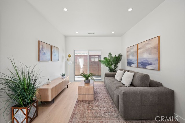 Detail Gallery Image 12 of 52 For 13622 Illinois St, Westminster,  CA 92683 - 8 Beds | 4 Baths