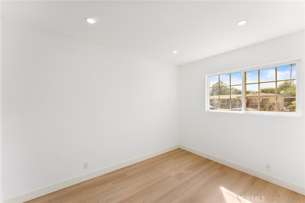 MLS #OC25184707 image #16