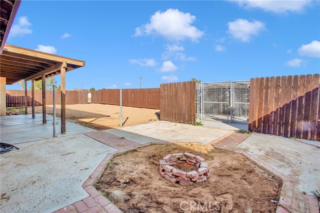 15130 Flathead Road, Apple Valley CA: https://media.crmls.org/medias/bf7c09ae-482d-4d6d-8bb6-1476b8dff4bf.jpg