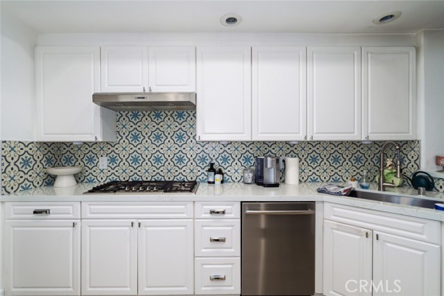 Detail Gallery Image 8 of 31 For 11740 W Sunset Bld #14,  Los Angeles,  CA 90049 - 2 Beds | 3 Baths