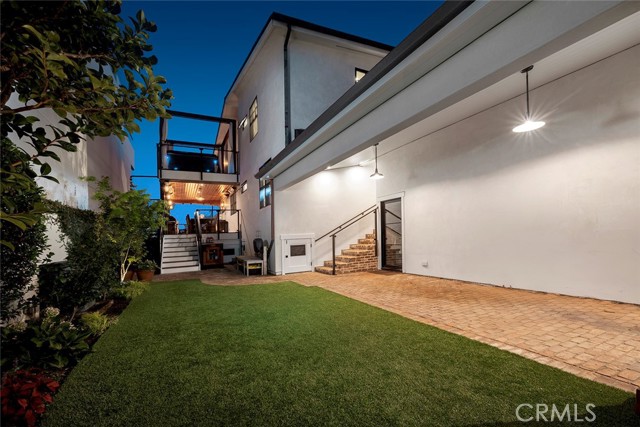 5903 E Corso Di Napoli, Long Beach CA: https://media.crmls.org/medias/bf7c6f70-96a3-462e-a017-0cc5d02a0cd0.jpg