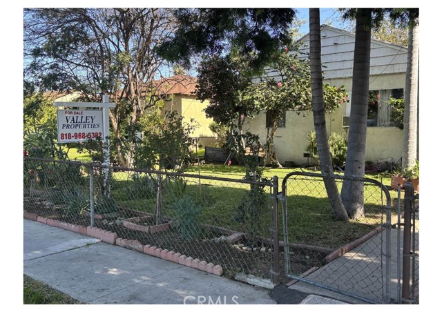 Detail Gallery Image 2 of 20 For 4306 Baldwin Park Bld, Baldwin Park,  CA 91706 - 2 Beds | 1 Baths