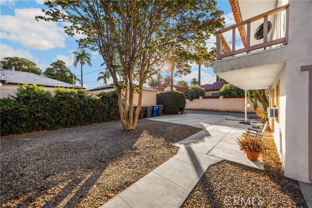 Detail Gallery Image 5 of 42 For 4056 Ramona Dr, Riverside,  CA 92506 - – Beds | – Baths