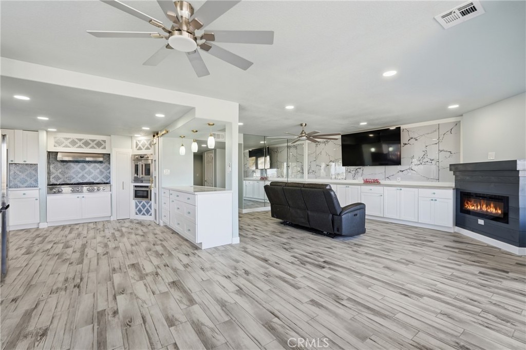 2222 S Mesa #8