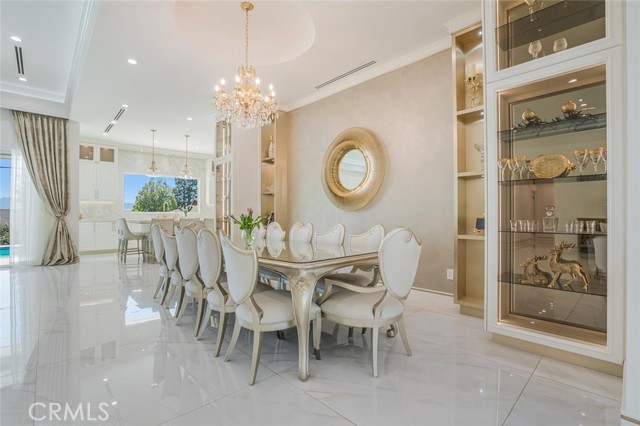 Detail Gallery Image 6 of 41 For 410 Audraine Dr, Glendale,  CA 91202 - 4 Beds | 3 Baths