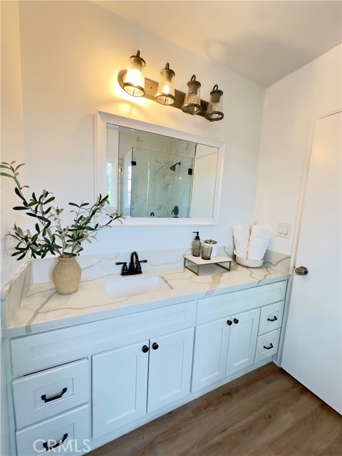 Detail Gallery Image 10 of 42 For 8006 Keokuk Ave, Winnetka,  CA 91306 - 4 Beds | 2/1 Baths