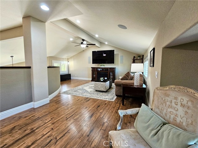 21351 Birdhollow Drive, Rancho Santa Margarita CA: https://media.crmls.org/medias/bf7f042d-3ab4-4dd0-ba02-7e2dfbdd34a0.jpg
