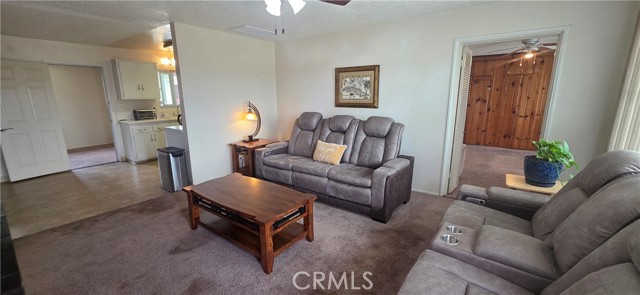 Detail Gallery Image 4 of 28 For 3133 Pat, Mojave,  CA 93501 - 4 Beds | 1/1 Baths