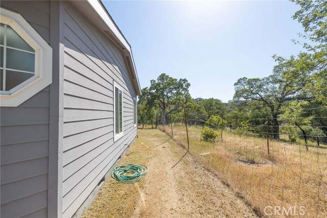 4372 Woodview Lane, Mariposa CA: https://media.crmls.org/medias/bf800caa-2d12-4735-871e-5759bd5ee577.jpg