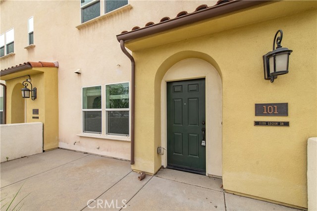 Detail Gallery Image 3 of 21 For 11135 Legion Dr #101,  El Monte,  CA 91731 - 4 Beds | 3/1 Baths