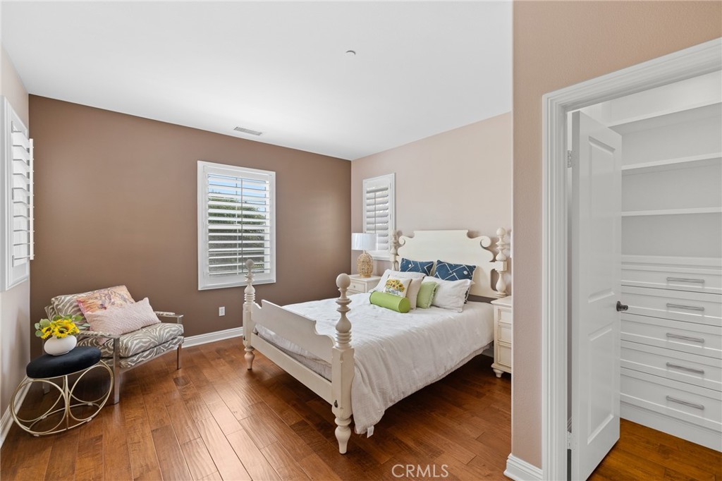 MLS #OC25183394 img 30