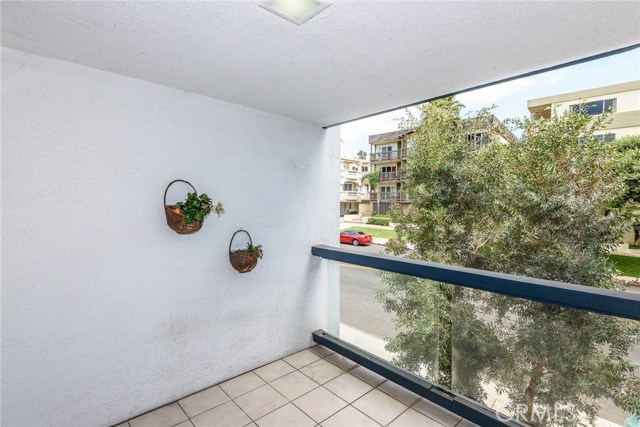575 Esplanade, Redondo Beach, California 90277, 2 Bedrooms Bedrooms, ,1 BathroomBathrooms,Residential,Sold,Esplanade,SB17215162