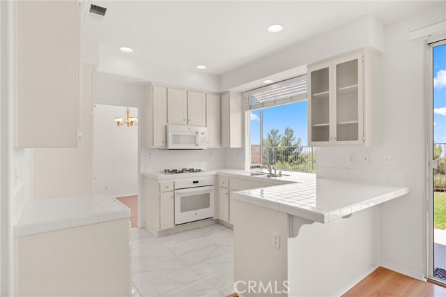 Detail Gallery Image 15 of 45 For 917 S Dylan Way, Anaheim Hills,  CA 92808 - 3 Beds | 2/1 Baths