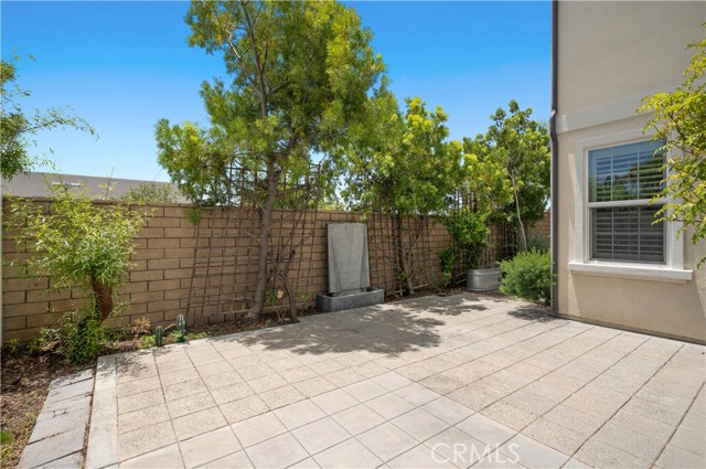 419 Aura Drive, Costa Mesa CA: https://media.crmls.org/medias/bf8262ff-2867-4654-8b71-089feb14d525.jpg