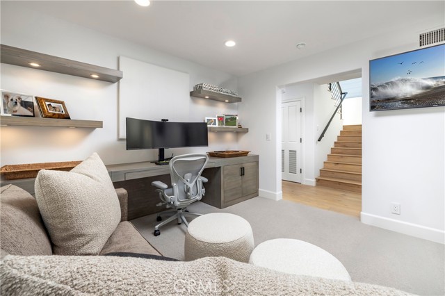 Detail Gallery Image 29 of 63 For 704 via Lido Nord, Newport Beach,  CA 92663 - 4 Beds | 4/1 Baths