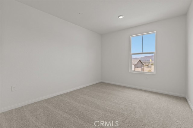 27341 Dunite Drive, Perris CA: https://media.crmls.org/medias/bf835ba0-faae-45ee-9940-78d38d9442a7.jpg