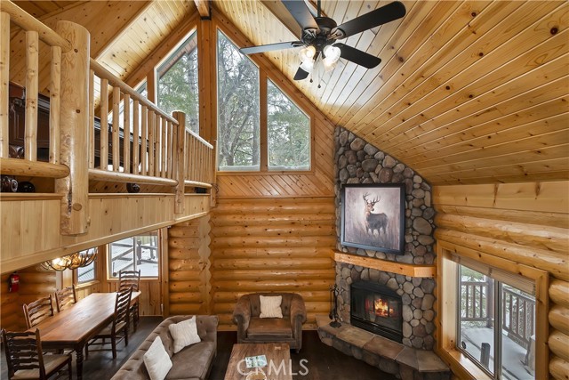 Detail Gallery Image 12 of 50 For 43442 Bow Canyon, Big Bear Lake,  CA 92315 - 3 Beds | 2 Baths