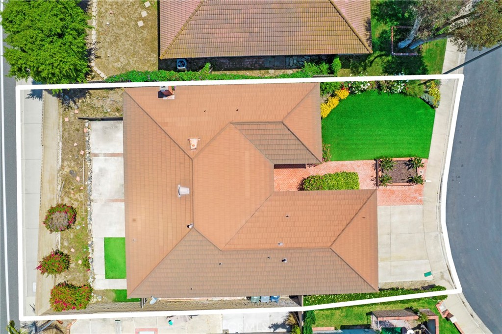 https://media.crmls.org/medias/bf843a80-f34e-463e-95e2-3086a42c924f.jpg?preset=X-Large