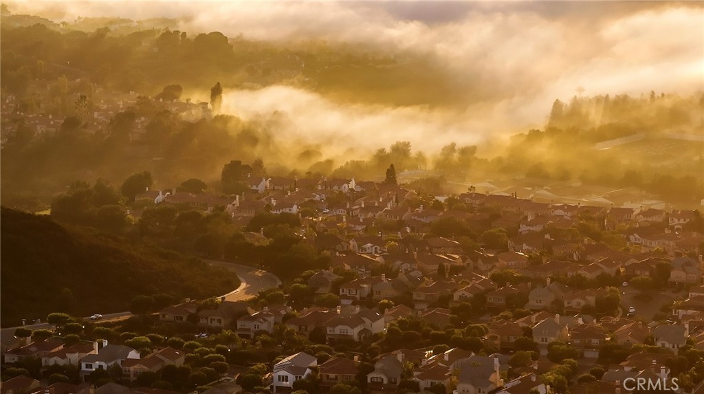 https://media.crmls.org/medias/bf848742-c71a-48f2-955b-0a5e1e0333e2.jpg?preset=X-Large
