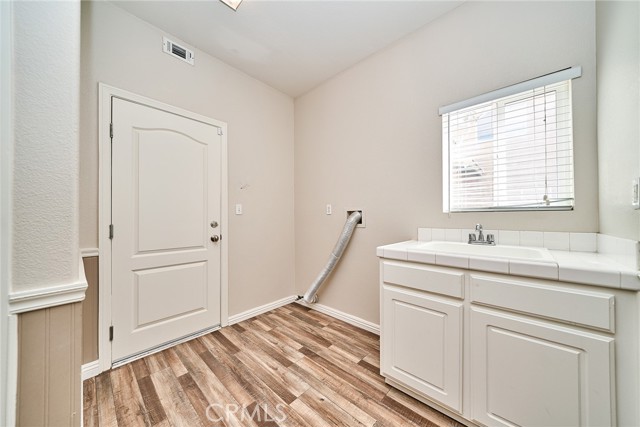 Detail Gallery Image 45 of 54 For 13010 Banning, Victorville,  CA 92392 - 5 Beds | 3 Baths