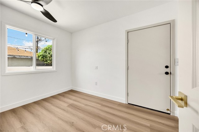 5336 Stratford Road, Los Angeles CA: https://media.crmls.org/medias/bf84f2c2-c277-44ee-bedd-59173d2b4cda.jpg