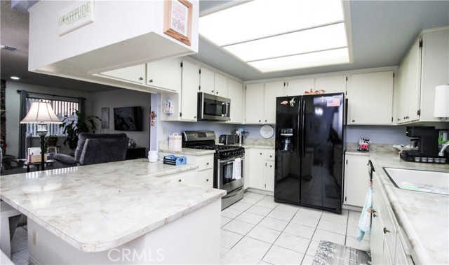 12629 11th Avenue, Victorville CA: https://media.crmls.org/medias/bf85b21a-20a3-46dc-bd3d-fc0860c242e1.jpg