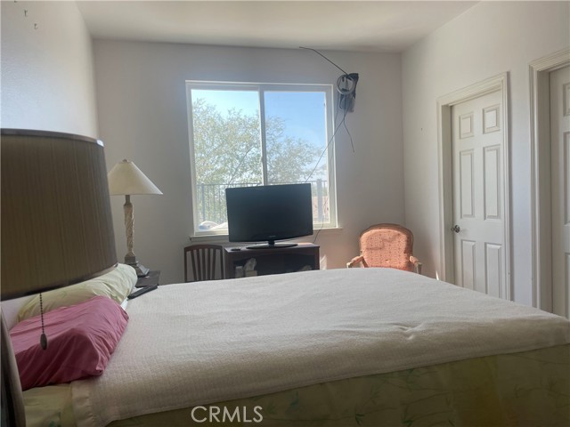 Detail Gallery Image 12 of 35 For 28195 Juniper Tree Ln, Menifee,  CA 92585 - 6 Beds | 3/1 Baths
