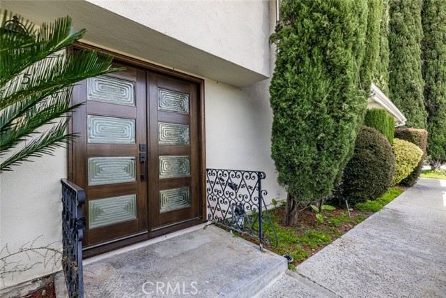 Detail Gallery Image 11 of 41 For 24546 Calvert St, Woodland Hills,  CA 91367 - 3 Beds | 3 Baths