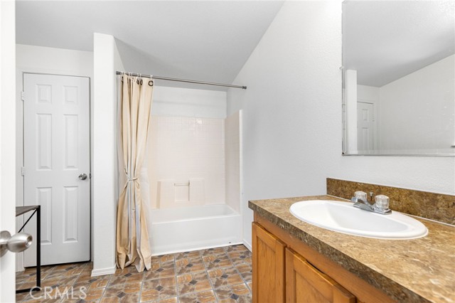 41605 De Portola Road, Temecula CA: https://media.crmls.org/medias/bf875933-60e0-4b2a-b1f5-b1324d086736.jpg