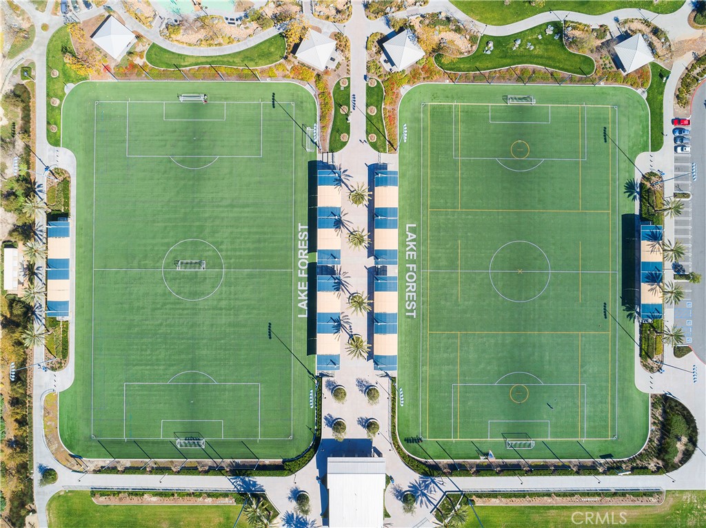https://media.crmls.org/medias/bf877cf2-46a0-4ecb-961b-2e513e1e668a.jpg?preset=X-Large