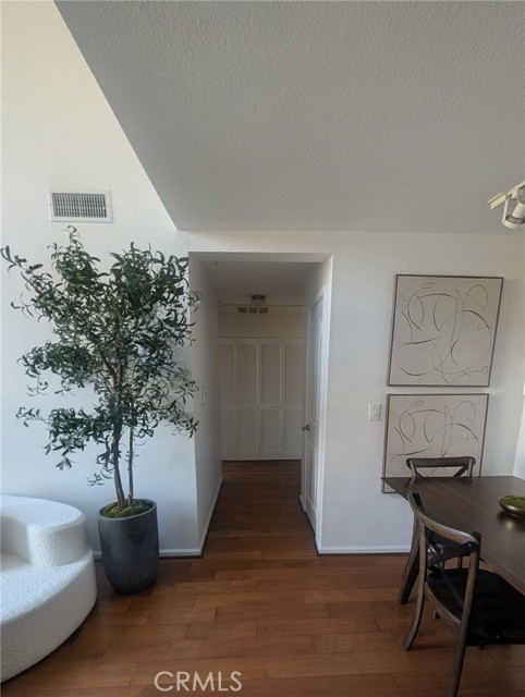 Detail Gallery Image 5 of 25 For 1801 E Katella #4135,  Anaheim,  CA 92805 - 2 Beds | 2 Baths