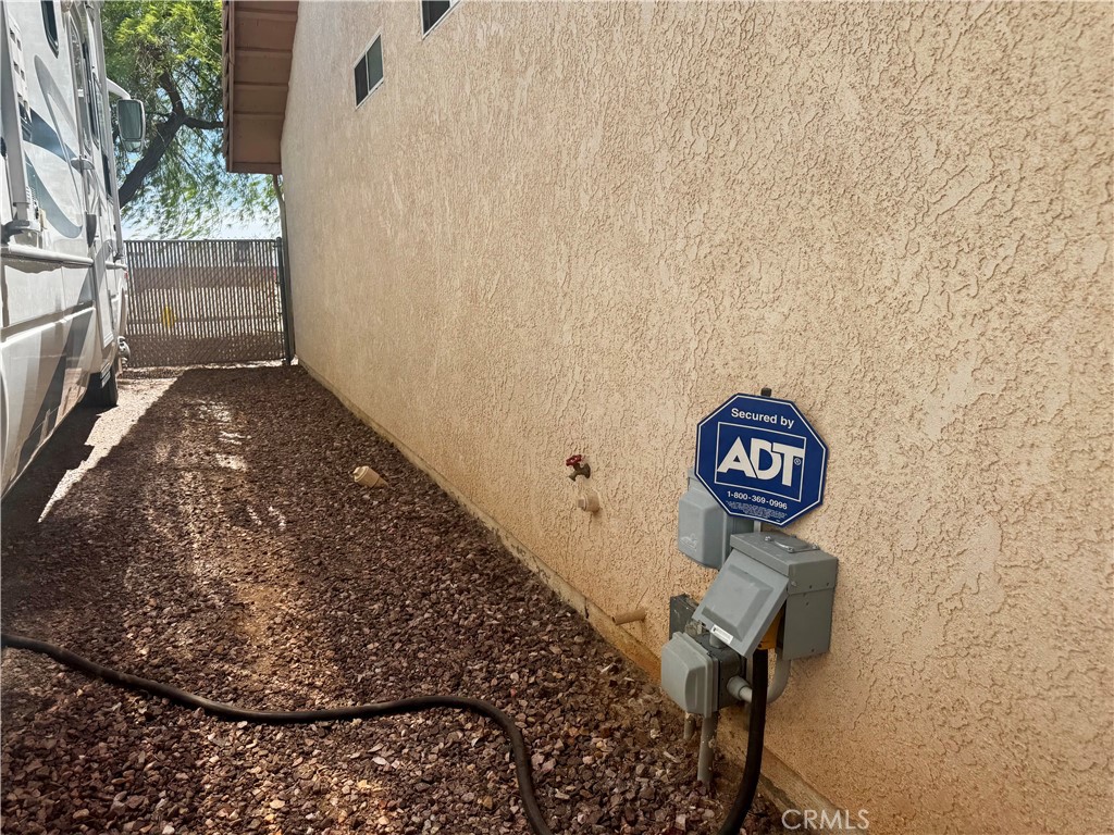 https://media.crmls.org/medias/bf88aecb-43e4-4c8c-b312-f14a22aa9a0a.jpg?preset=X-Large