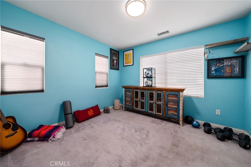 https://media.crmls.org/medias/bf88d067-b500-45d8-9558-770aa780edfe.jpg?preset=X-Large